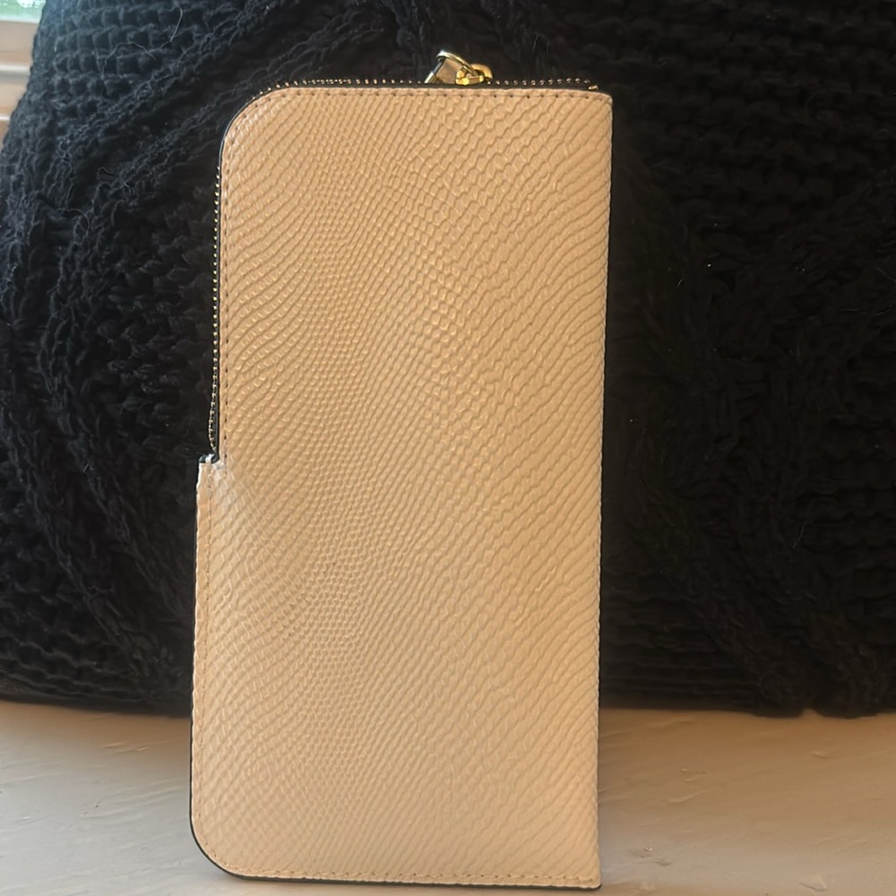 Quay White Sunglasses Case NEW - Picture 3 of 4